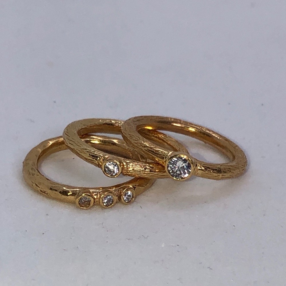 YAM YUVAL RINGS SIZE 7.
